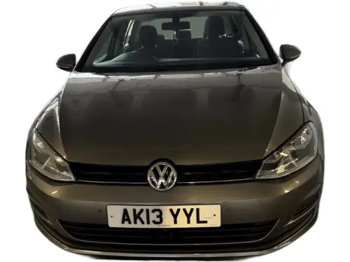 Volkswagen Golf AK13 YYL