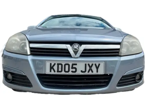 Vauxhall Astra KD05 JXY