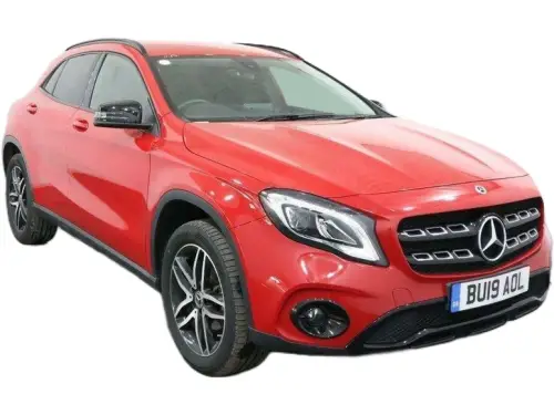 Mercedes-Benz GLA 180 Urban Edition BU19 AOL