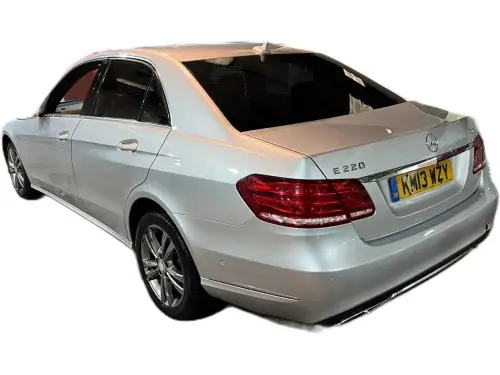 Mercedes-Benz E KM13 WZY