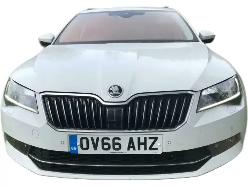 Škoda Superb OV66 AHZ