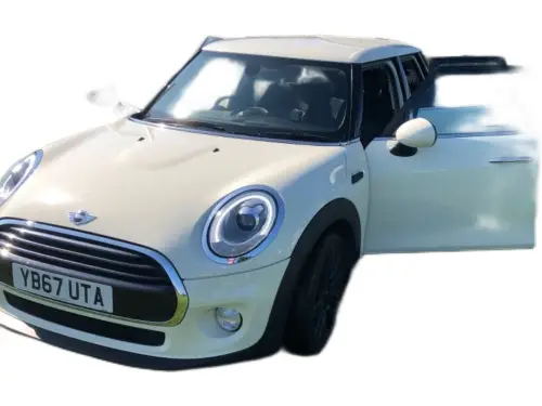 MINI Cooper YB67 UTA