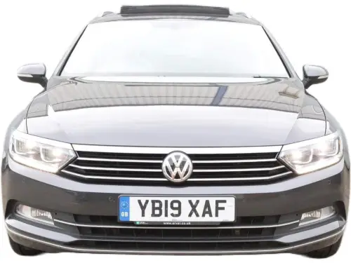 Volkswagen Passat YB19 XAF