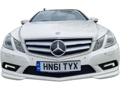 Mercedes-Benz E HN61 TYX