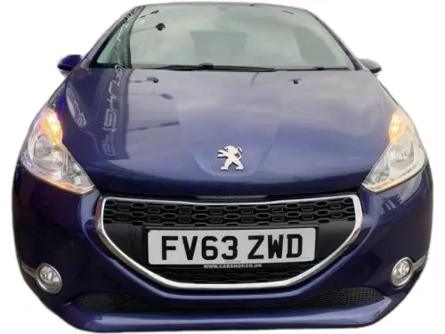 Peugeot 208 FV63 ZWD