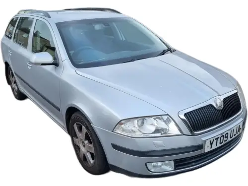 Škoda Octavia YT09 UJA