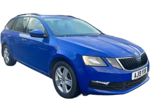 Škoda Octavia AJ19 YXR
