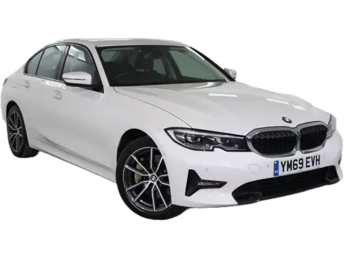 BMW 330e Sport Pro Auto YM69 EVH