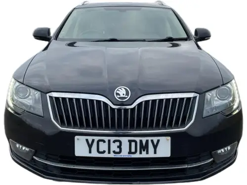 Škoda Superb YC13 DMY