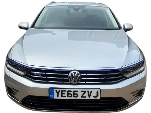 Volkswagen Passat YE66 ZVJ