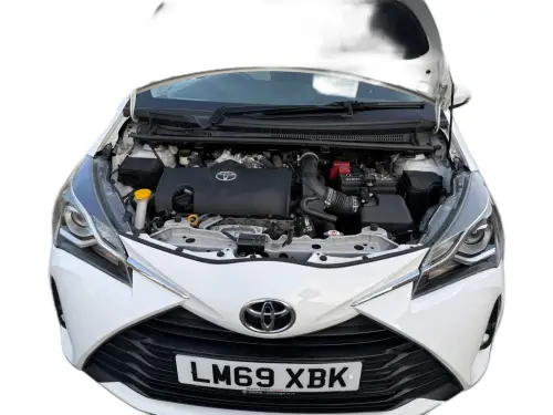 Toyota Yaris LM69 XBK