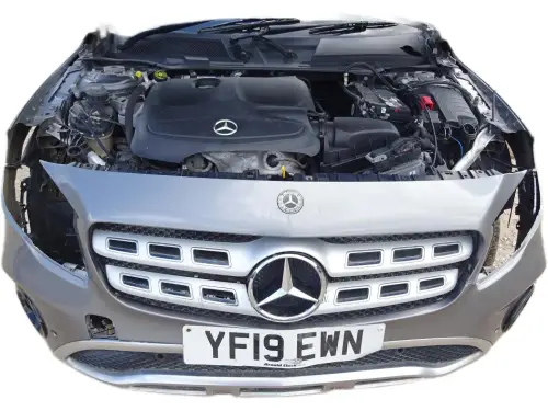 Mercedes-Benz GLA YF19 EWN