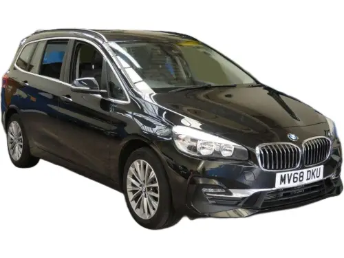 BMW 220i Luxury Auto MV68 DKU