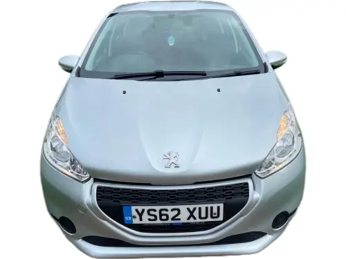 Peugeot 208 YS62 XUU