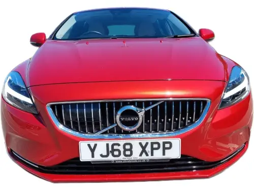 Volvo V40 YJ68 XPP