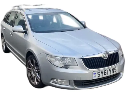Škoda Superb SY61 YNS