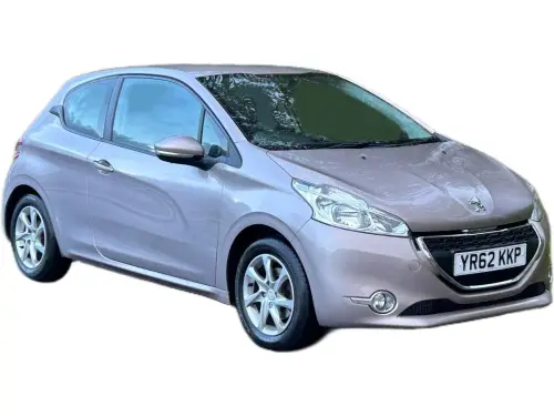 Peugeot 208 YR62 KKP
