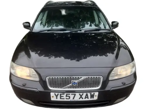 Volvo V70 YE57 XAW