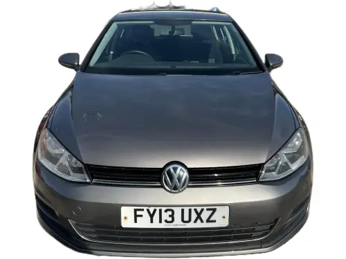 Volkswagen Golf FY13 UXZ