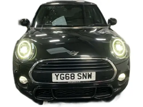 MINI Cooper YG68 SNW