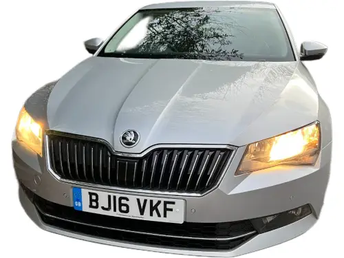 Škoda Superb BJ16 VKF