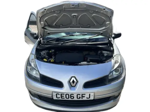 Renault Clio Expression CE06 GFJ