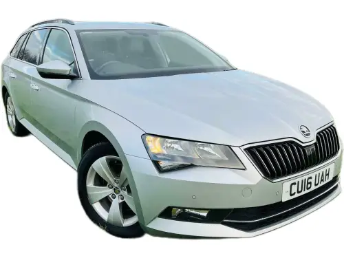 Škoda Superb CU16 UAH
