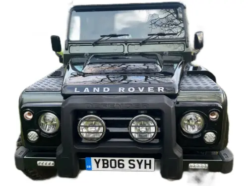 Land Rover Defender YB06 SYH