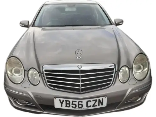 Mercedes-Benz E YB56 CZN