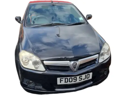 Vauxhall Tigra FD09 SJO