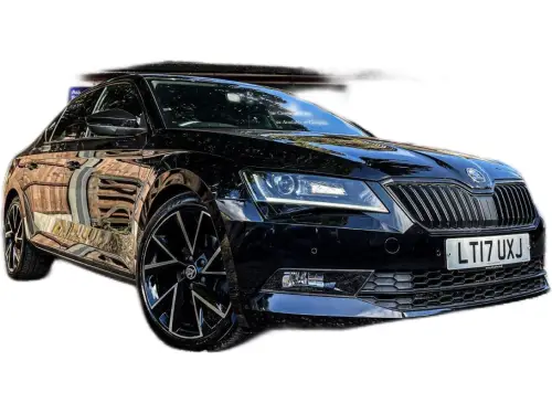 Škoda Superb LT17 UXJ