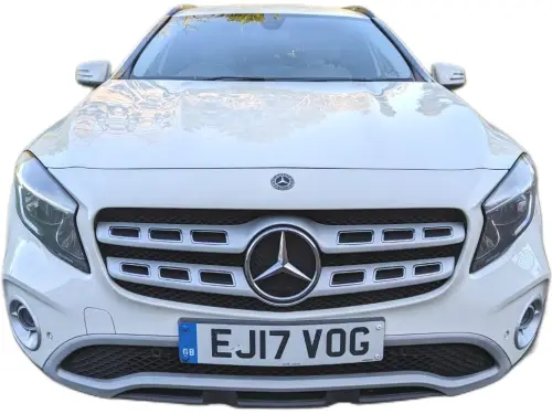 Mercedes-Benz GLA EJ17 VOG