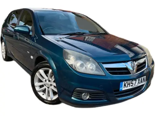 Vauxhall Signum KH57 XAN