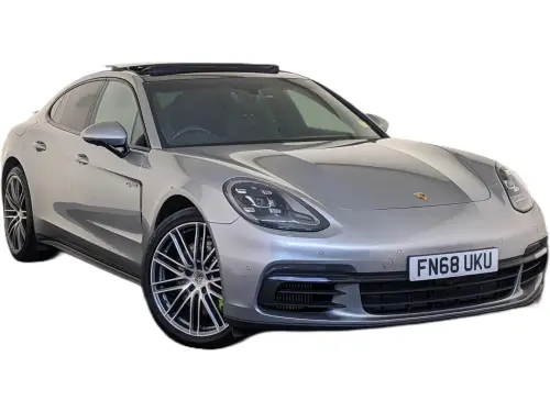 Porsche Panamera FN68 UKU
