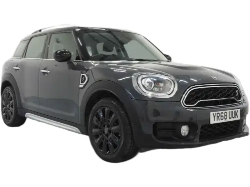 MINI Countryman YR68 UUK