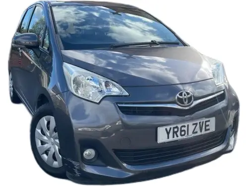 Toyota Verso YR61 ZVE