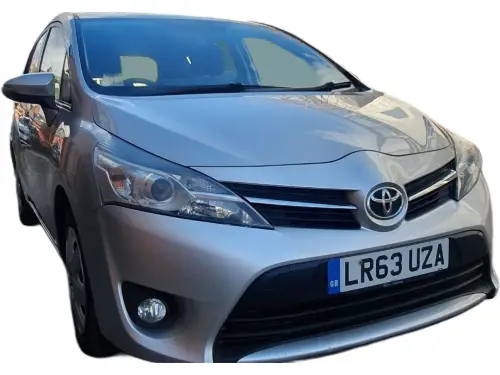 Toyota Verso LR63 UZA