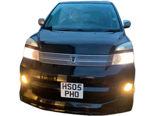 Toyota Voxy HS05 PHO