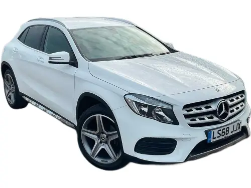 Mercedes-Benz GLA 200 AMG Line LS68 JJX