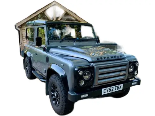 Land Rover Defender CV62 TBX