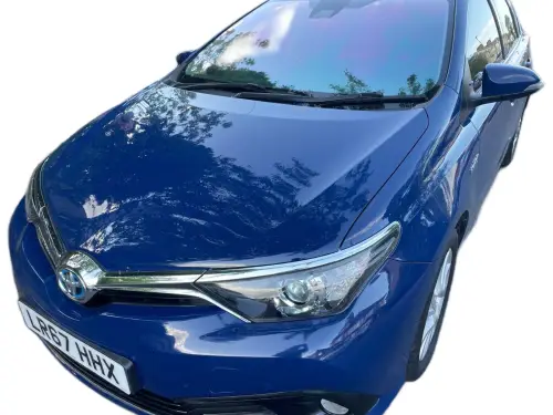Toyota Auris LR67 HHX