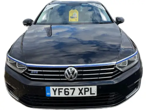 Volkswagen Passat YF67 XPL