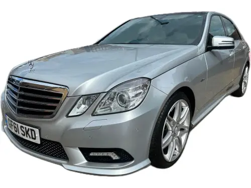 Mercedes-Benz E GF61 SKD