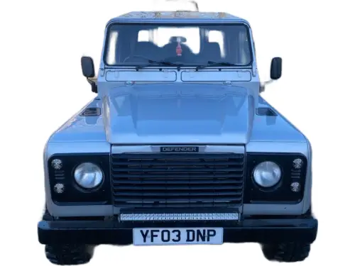 Land Rover Defender YF03 DNP