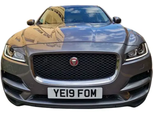 Jaguar F-Pace YE19 FOM