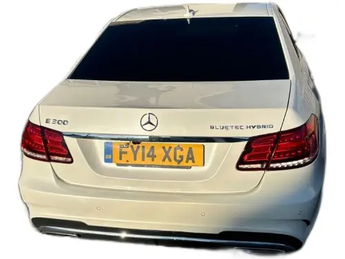 Mercedes-Benz E FY14 XGA