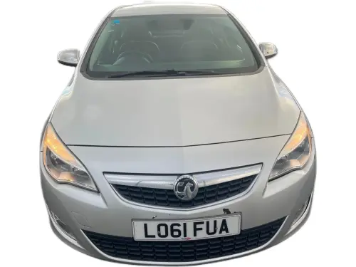 Vauxhall Astra LO61 FUA