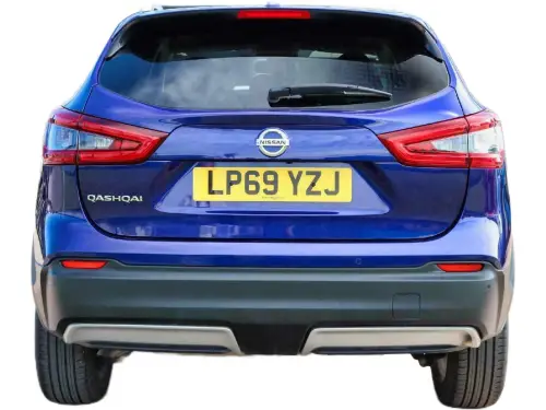 Nissan Qashqai N-Connecta DIG-T LP69 YZJ