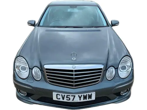 Mercedes-Benz E CV57 YWW