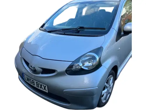 Toyota Aygo LM58 BXX